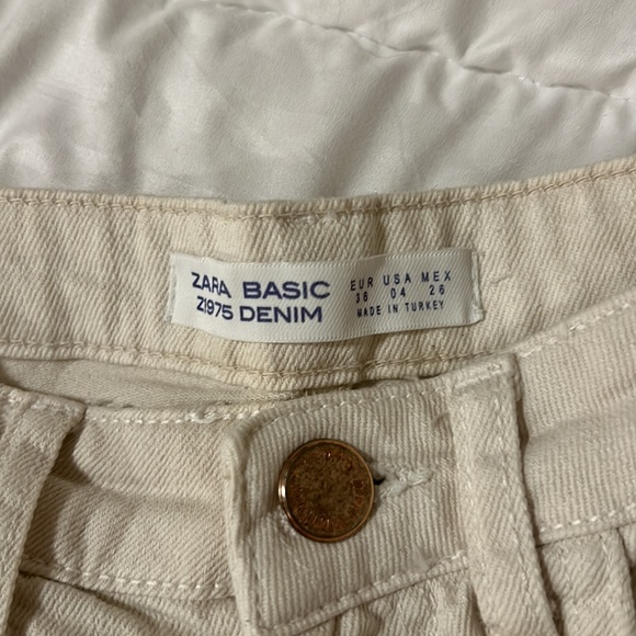 Zara cream color shorts size 4 - Picture 4 of 4